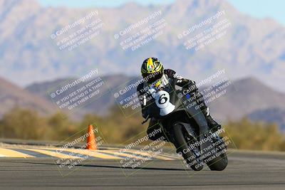 media/Jan-09-2022-SoCal Trackdays (Sun) [[2b1fec8404]]/Turn 14 (10am)/